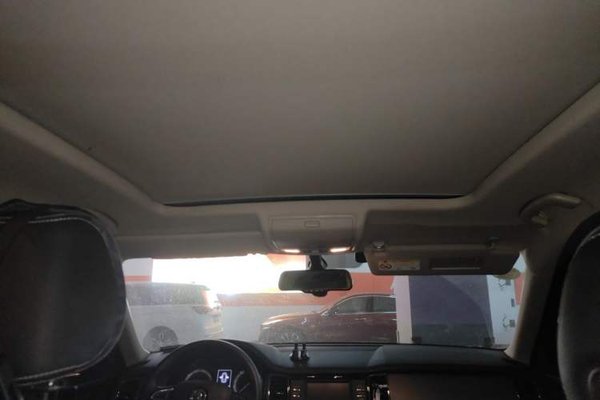Skoda Kodiaq 2017, 121600 км, за 8143 USD - фото 15