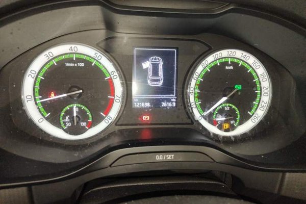 Skoda Kodiaq 2017, 121600 км, за 8143 USD - фото 11