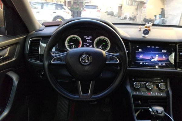 Skoda Kodiaq 2018, 89400 км, за 7580 USD - фото 10