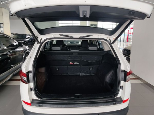 Skoda Kodiaq 2018, 113000 км, за 8896 USD - фото 22