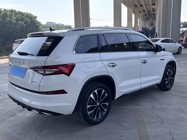 Skoda Kodiaq 2022, 73600 км, за 18383 USD