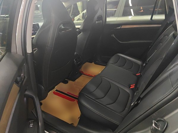 Skoda Kodiaq 2023, 44300 км, за 16536 USD - фото 16