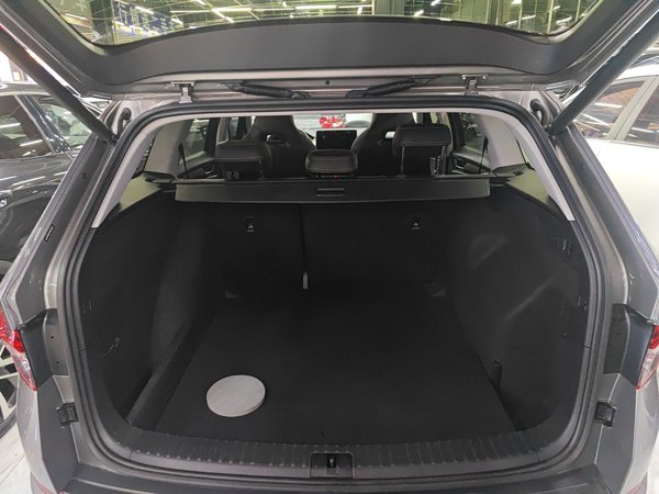 Skoda Kodiaq 2023, 44300 км, за 16536 USD - фото 18