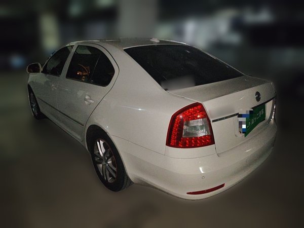 Skoda Octavia 2014, 60400 км, за 3278 USD