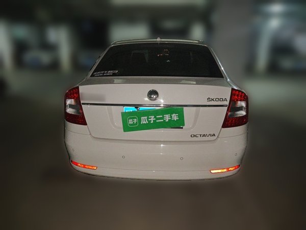 Skoda Octavia 2014, 60400 км, за 3278 USD