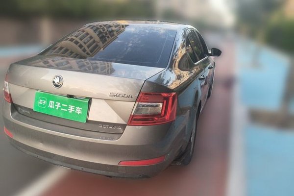Skoda Octavia 2015, 102700 км, за 4901 USD