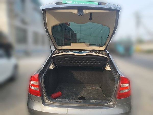 Skoda Octavia 2015, 121900 км, за 4617 USD - фото 14