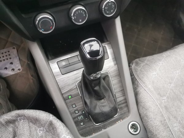 Skoda Octavia 2015, 57500 км, за 4059 USD - фото 15