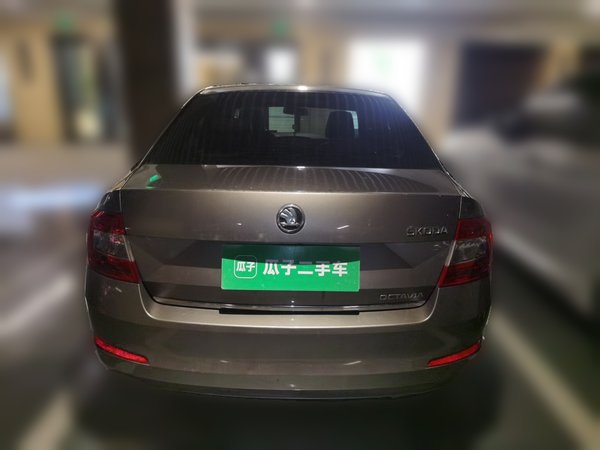 Skoda Octavia 2015, 133000 км, за 5034 USD