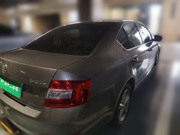 Skoda Octavia 2015, 133000 км, за 5034 USD