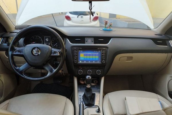 Skoda Octavia 2015, 128000 км, за 3857 USD - фото 9