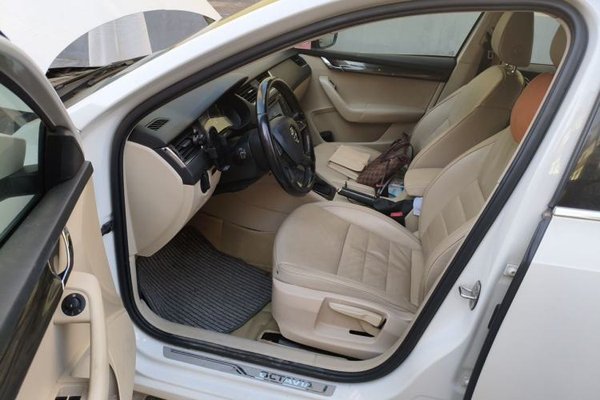 Skoda Octavia 2015, 128000 км, за 3857 USD - фото 16