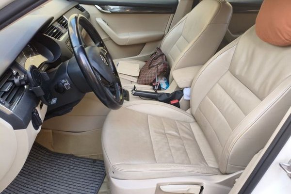Skoda Octavia 2015, 128000 км, за 3857 USD - фото 15