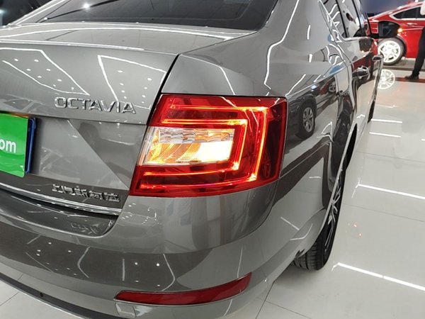 Skoda Octavia 2017, 99200 км, за 7371 USD - фото 9