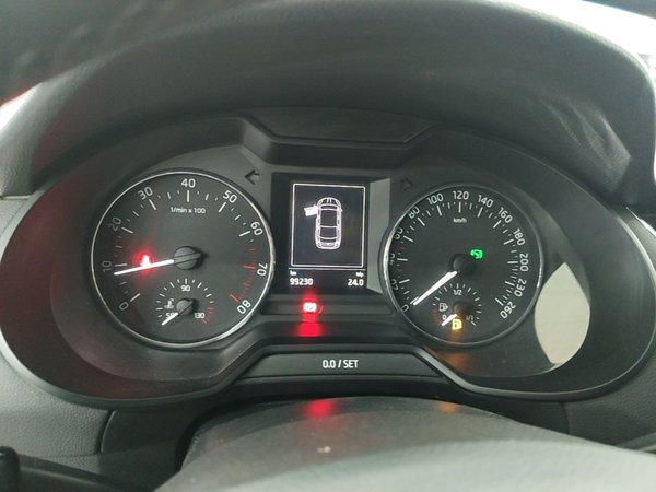 Skoda Octavia 2017, 99200 км, за 7371 USD - фото 17