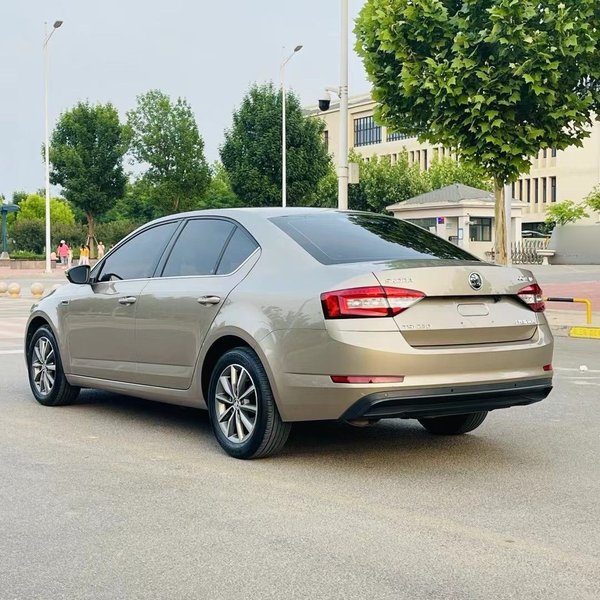 Skoda Octavia 2018, 83300 км, за 7795 USD - фото 7