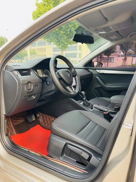 Skoda Octavia 2018, 83300 км, за 7795 USD - фото 21
