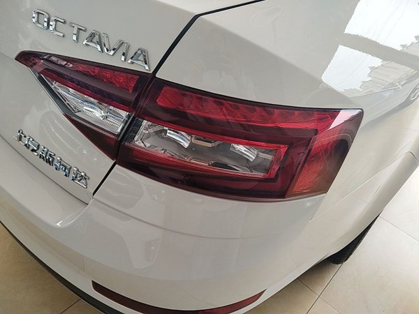 Skoda Octavia 2018, 161800 км, за 7290 USD - фото 7