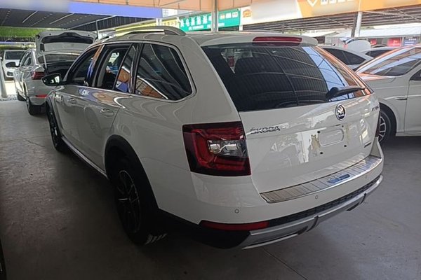 Skoda Octavia 2018, 64600 км, за 8876 USD - фото 12