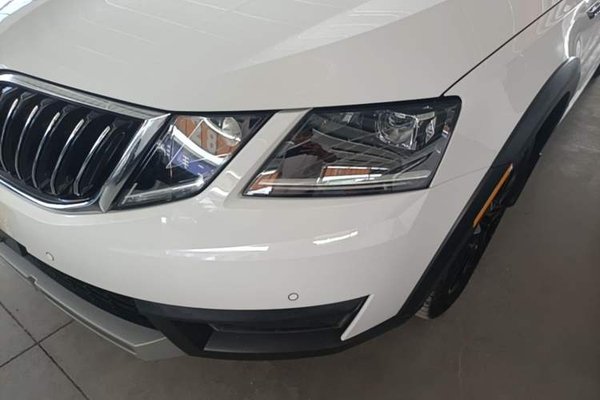Skoda Octavia 2018, 64600 км, за 8876 USD - фото 9