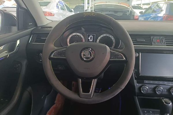 Skoda Octavia 2018, 64600 км, за 8876 USD - фото 20