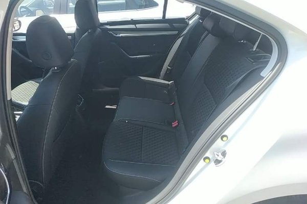 Skoda Octavia 2018, 78300 км, за 7818 USD - фото 20