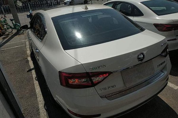 Skoda Octavia 2018, 78300 км, за 7818 USD