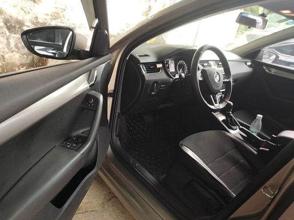 Skoda Octavia 2019, 58800 км, за 7716 USD - фото 19