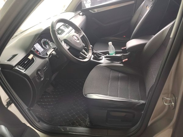 Skoda Octavia 2019, 58800 км, за 7716 USD - фото 18