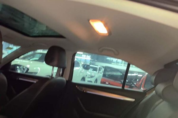Skoda Octavia 2019, 106800 км, за 9156 USD - фото 21