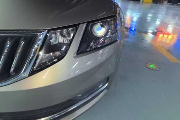 Skoda Octavia 2019, 106800 км, за 9156 USD - фото 8