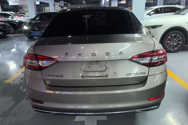 Skoda Octavia 2019, 106800 км, за 9156 USD