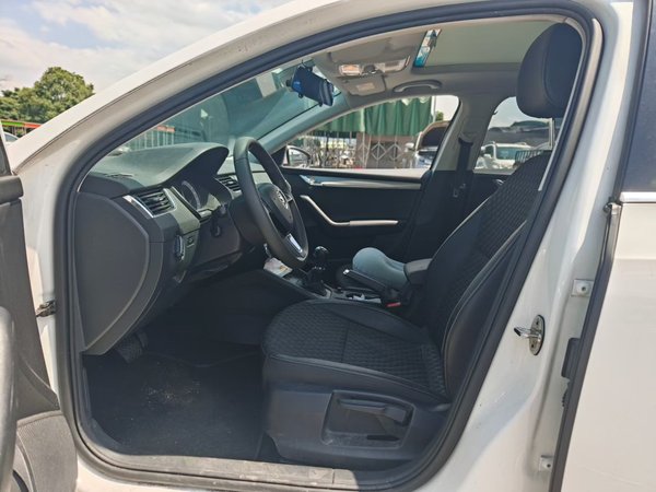 Skoda Octavia 2020, 29800 км, за 9162 USD - фото 23