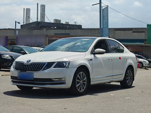 Skoda Octavia 2020, 29800 км, за 9162 USD - фото 12
