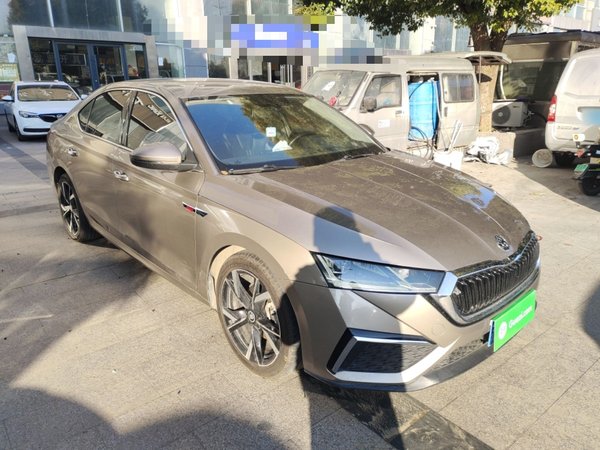 Skoda Octavia 2022 PRO TSI280 Luxury Edition, 2022 года