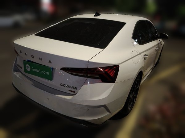 Skoda Octavia 2022, 80000 км, за 13749 USD - фото 6