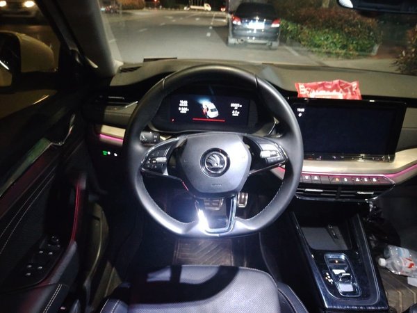 Skoda Octavia 2022, 80000 км, за 13749 USD - фото 11