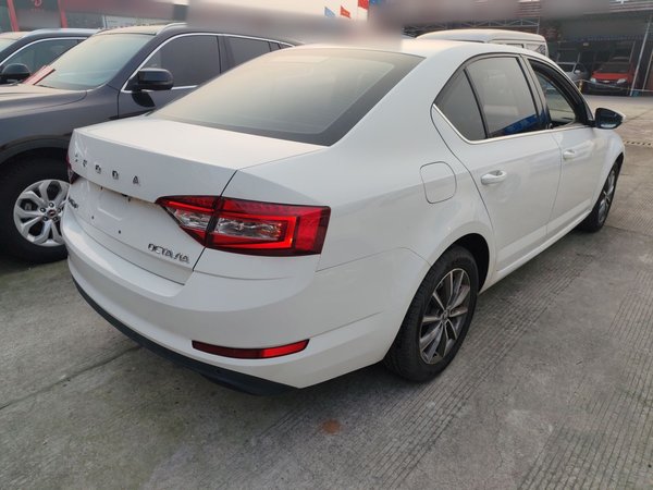 Skoda Octavia 2022, 132200 км, за 9607 USD - фото 6