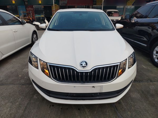 Skoda Octavia 2022 1.5L Automatic Comfort Edition, 2022 года