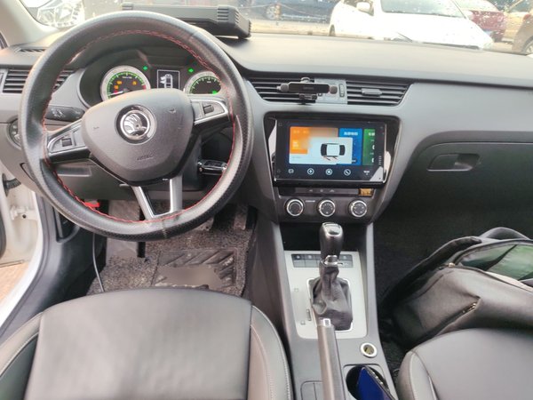 Skoda Octavia 2022, 132200 км, за 9607 USD - фото 13