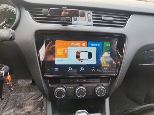 Skoda Octavia 2022, 132200 км, за 9607 USD - фото 16