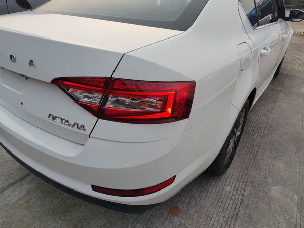 Skoda Octavia 2022, 132200 км, за 9607 USD - фото 7