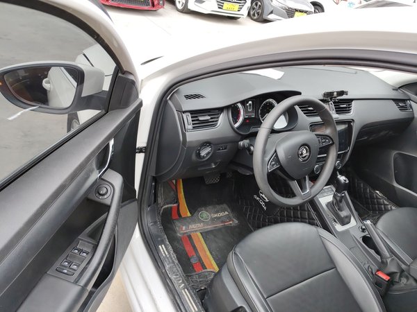 Skoda Octavia 2022, 70600 км, за 11113 USD - фото 19