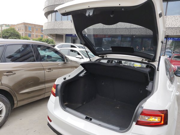 Skoda Octavia 2022, 70600 км, за 11113 USD - фото 22