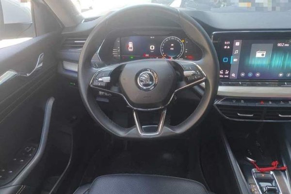 Skoda Octavia 2023, 163200 км, за 11285 USD - фото 16