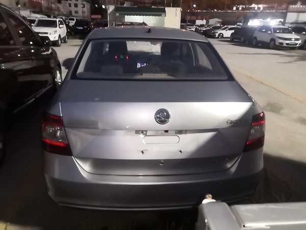 Skoda Rapid 2013, 98400 км, за 3638 USD