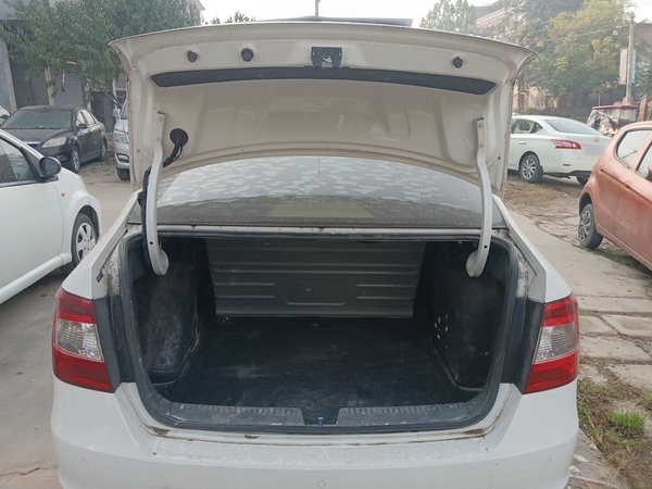 Skoda Rapid 2015, 129500 км, за 3879 USD - фото 18