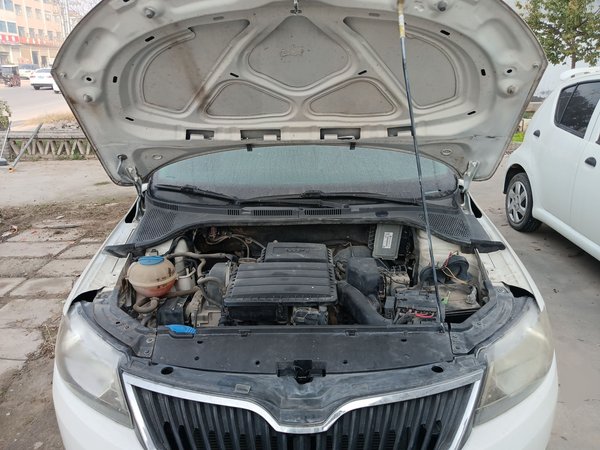 Skoda Rapid 2015, 129500 км, за 3879 USD - фото 19