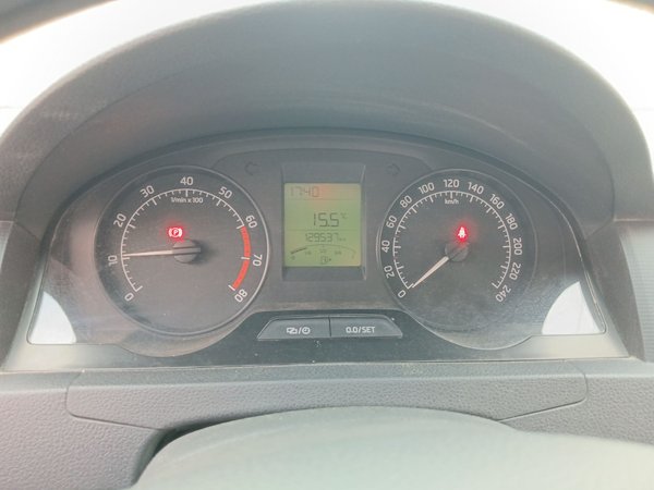 Skoda Rapid 2015, 129500 км, за 3879 USD - фото 11