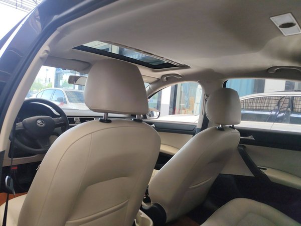 Skoda Rapid 2015, 143200 км, за 4387 USD - фото 7